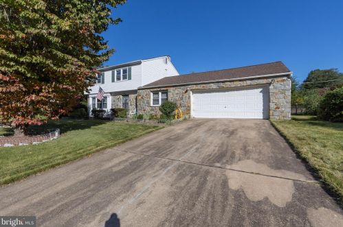 426 Holiday Dr, Aberdeen MD  21001-1813 exterior