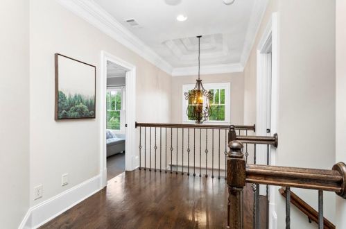 284 Hedden Rd, Atlanta GA  30342-2768 exterior