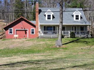 72 Lower Bay Rd, Sanbornton, NH 03269-2708