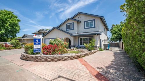 767 Oakmeade Dr, Vacaville, CA 95687-5223