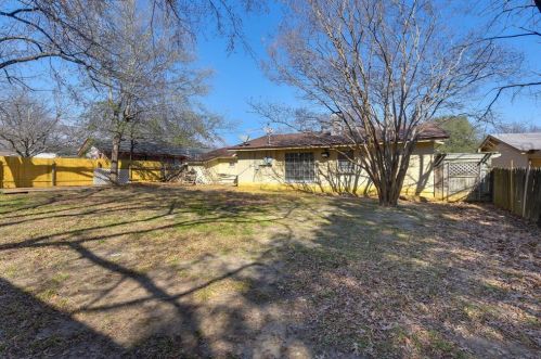 3605 Bryn Mawr Dr, Irving TX  75062-4531 exterior