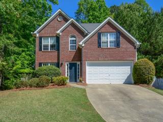 5712 Vinings Place Ct, Mableton, GA 30126-5670