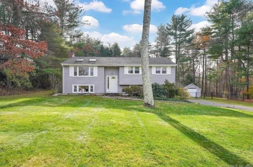 6 Lanz Ln, Ellington, CT 06029-2311