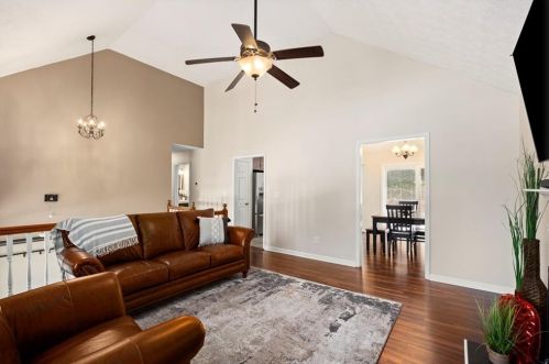 110 Eagle Glen Dr, Holly Springs GA  30189-6915 exterior