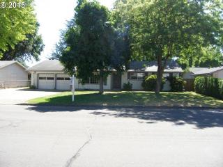 1480 Barberry Dr, Beaverton, OR 97124-2627