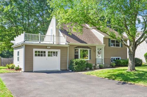 20 Halock Dr, Greenwich, CT 06831-5011