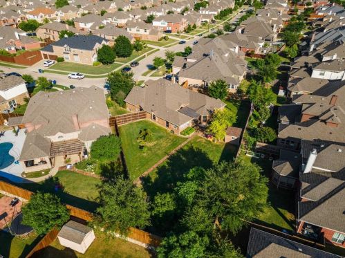 4401 Willett Ln, Garland TX  75043-2691 exterior