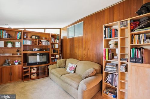 412 Sisson Ct, Silver Spring MD 20902-3151 exterior