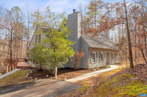 1185 Fox Ridge Dr, Earlysville, VA 22936-9565