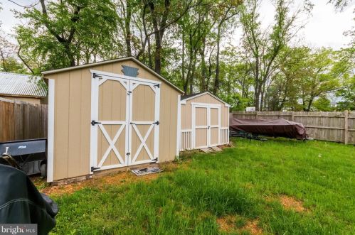 26 Raging River Rd, Falling Waters WV  25419-4247 exterior