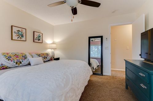 1810 Evergreen Ct, Saint Paul MN  55125-2301 exterior