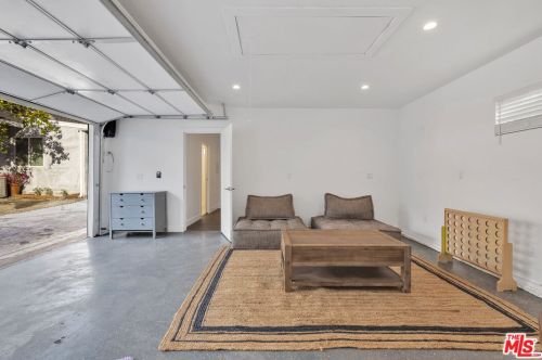 6222 Altura Ave, Glendale CA  91214-2325 exterior