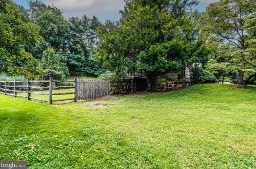 248 Upper Fry Rd, Trenton NJ 08628-2734 exterior