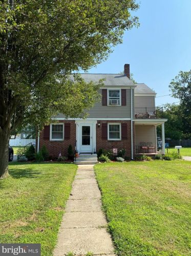 41 Lee St, Pilesgrove, NJ 08098-1272