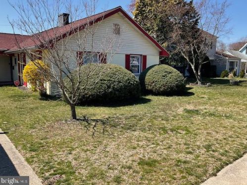 12 Berkshire Ln, Willingboro, NJ 08046-1636