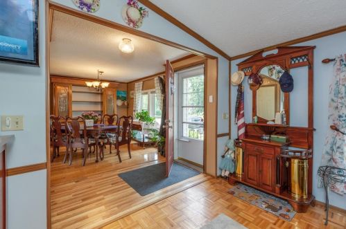 2 Hillock Cir, Nashua, NH 03062-3500