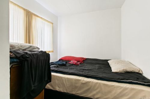 432 Ivy St, Glendale CA  91204-1027 exterior