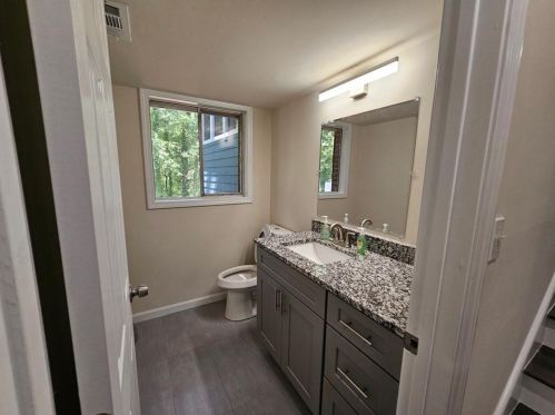792 Magna Carta Dr, Atlanta GA  30318-6058 exterior