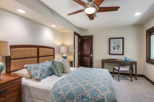 4351 Kahala Ave, Honolulu HI  96816-4856 exterior