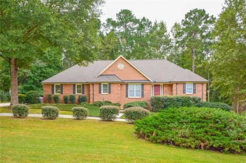 195 Hayes Cir, Rex GA  30273-0015 exterior