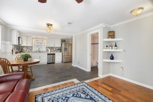 34 Hutchinson St, Atlanta GA  30307-3818 exterior