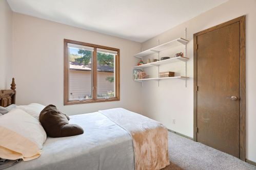 113 Hidden Meadow Rd, Saint Paul MN  55124-9743 exterior