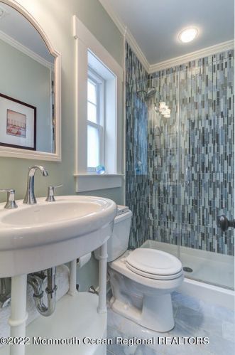 901 Sunset Ave, Tinton Falls NJ 07712-5031 exterior