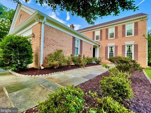 14921 Village Gate Dr, Silver Spring, MD 20906-1964