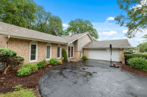 17935 Tarpon Ct, Homewood, IL 60430-1433