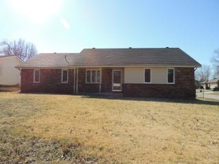 1018 Greenwood St, Springfield MO  65807-3492 exterior
