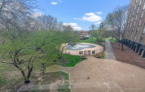 1 Renaissance Pl, Palatine IL  60067-3642 exterior