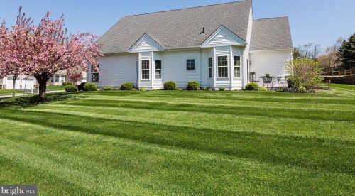 1700 Speedwell Rd, Lancaster PA  17601-4628 exterior