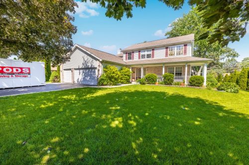1043 Spruce St, Gurnee, IL 60031-4912