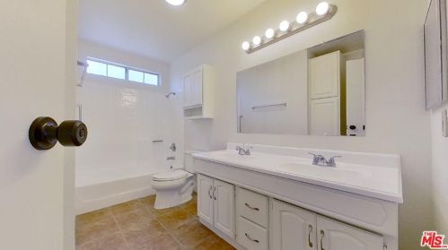 2569 Mt Vernon Ave, Riverside CA  92507-3202 exterior