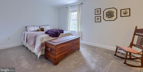 3 Twin Oaks Holw, Lancaster PA  17601-2234 exterior