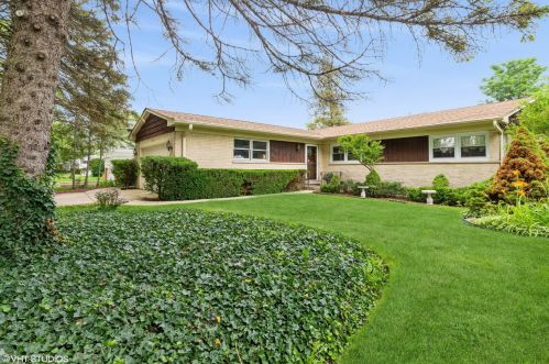 1767 Carib Ln, Mount Prospect, IL 60056-1703