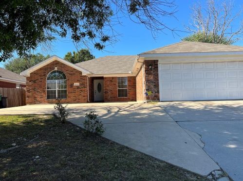 8444 Miami Springs Dr, Fort Worth TX  76123-1469 exterior