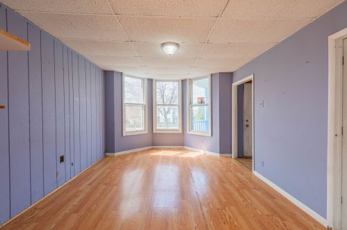 4601 Kasson Ave, Chicago, IL 60630-4218
