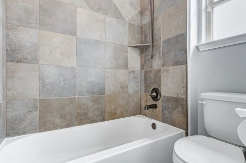 9306 Wheatfield Ln, Richmond TX 77469-5358 exterior