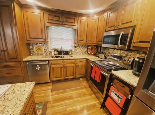 241 Burke Cir, Mcdonough, GA 30253-2012