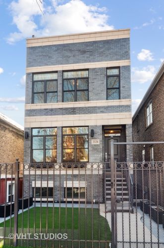 3328 Aberdeen St, Chicago, IL 60608-6509