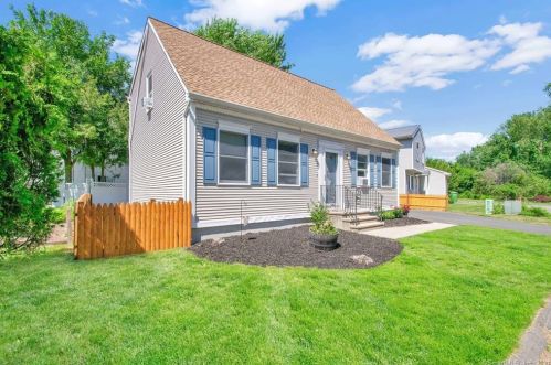 37 Kingsbury Ln, Glastonbury, CT 06033-2086