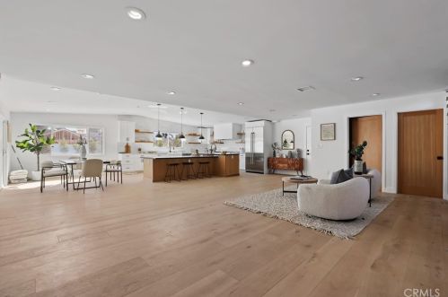 11872 Gladstone Dr, Santa Ana CA  92705-2938 exterior