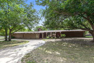 2256 Cardinal Dr, Wichita, KS 67204-5311