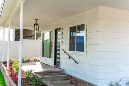 9357 Bellegrave Ave, Riverside CA  92509-2738 exterior
