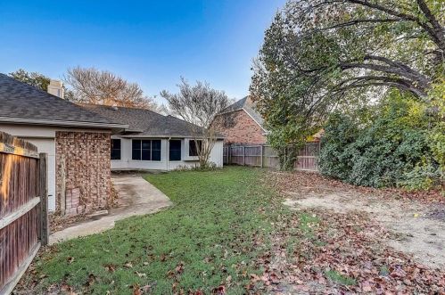 3019 Cemetery Hl Rd, Carrollton TX 75007-5651 exterior