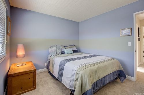 14912 Elm Ave, Irvine CA  92606-2611 exterior