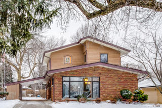138 Euclid Ave, Hanover Park, IL 60108-1633