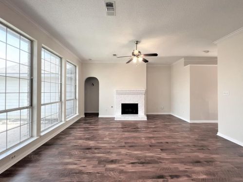 7936 Salmon Run Way, Fort Worth TX  76137-5692 exterior