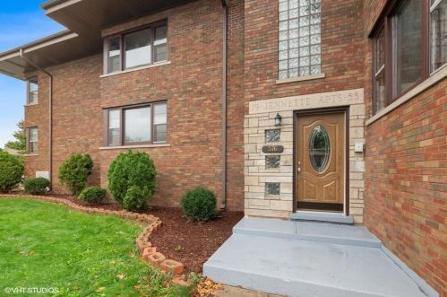 576 Ingraham Ave, Calumet City, IL 60409-4219